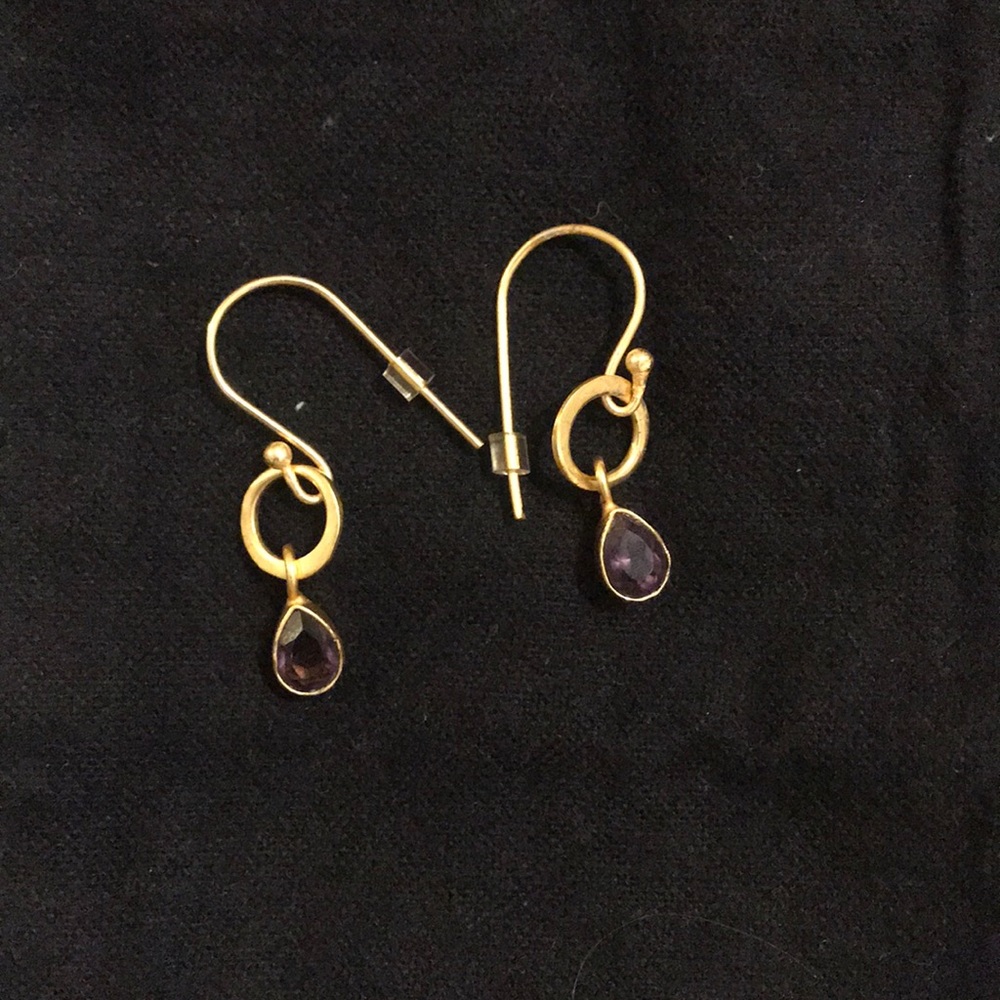 Gold earrings w wine gem. perfect for the holidays